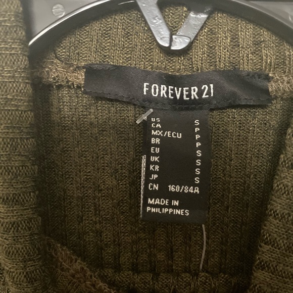 BRAND NEW *Forever 21 Olive turtle neck sweater - Picture 3 of 5
